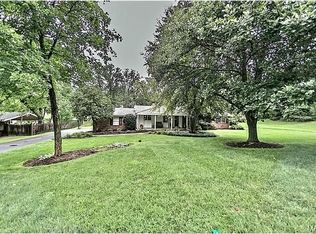 10305 N Sunswept Dr, Saint Louis, MO