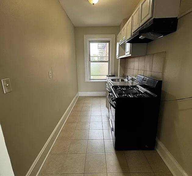 220 Roseville Ave #305 — Photo 5