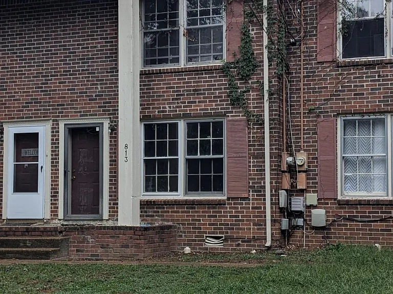 813 Holder Ct #1 — Photo 11
