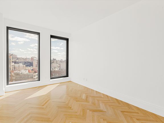 5th image of 300 W 122nd St APT 12C