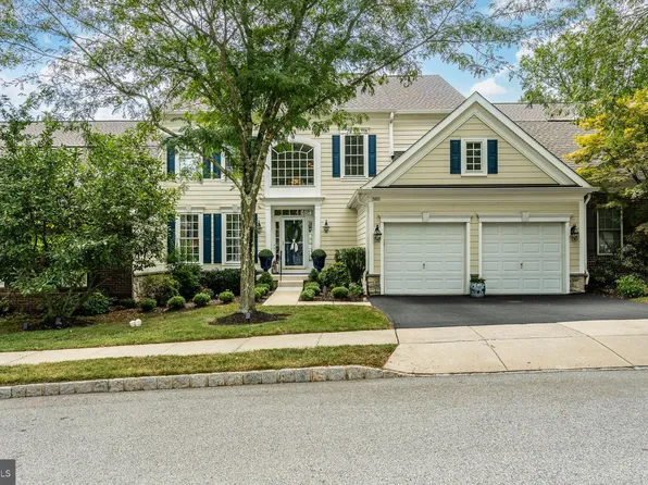 503 Guinevere Dr, Newtown Square, PA 19073