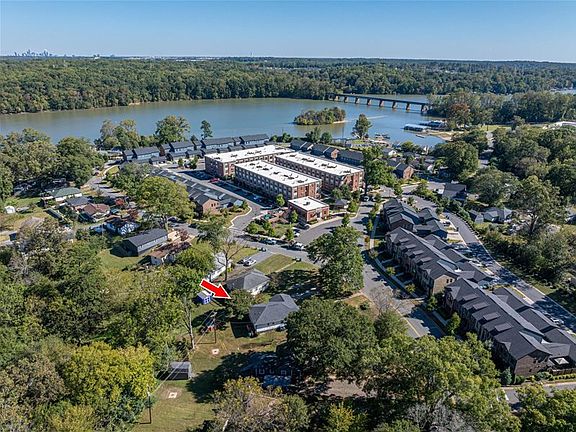 5th image of 401 Linestowe Dr