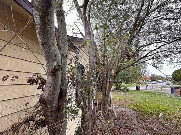 4th image of 4405 S Cornelia Cir