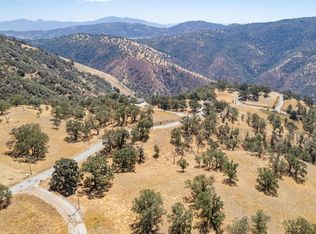 26201 Hazelwood Ct, Tehachapi, CA 93561