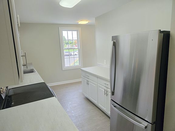 4th image of 84 S Union St Suite A