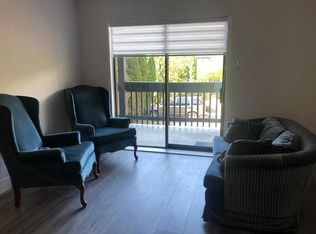 2355 Lonsdale Ave #4, North Vancouver, BC