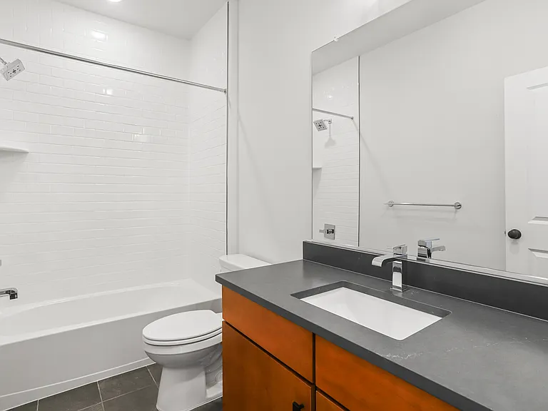 133 Warburton St — Photo 38
