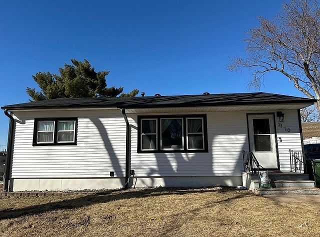 1st image of 2110 Leisure Ln