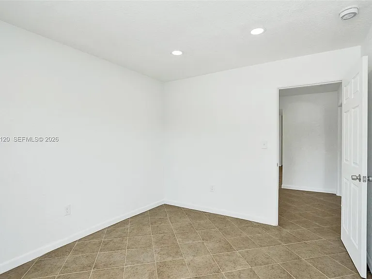2120-2122 Thomas St #2122 — Photo 33