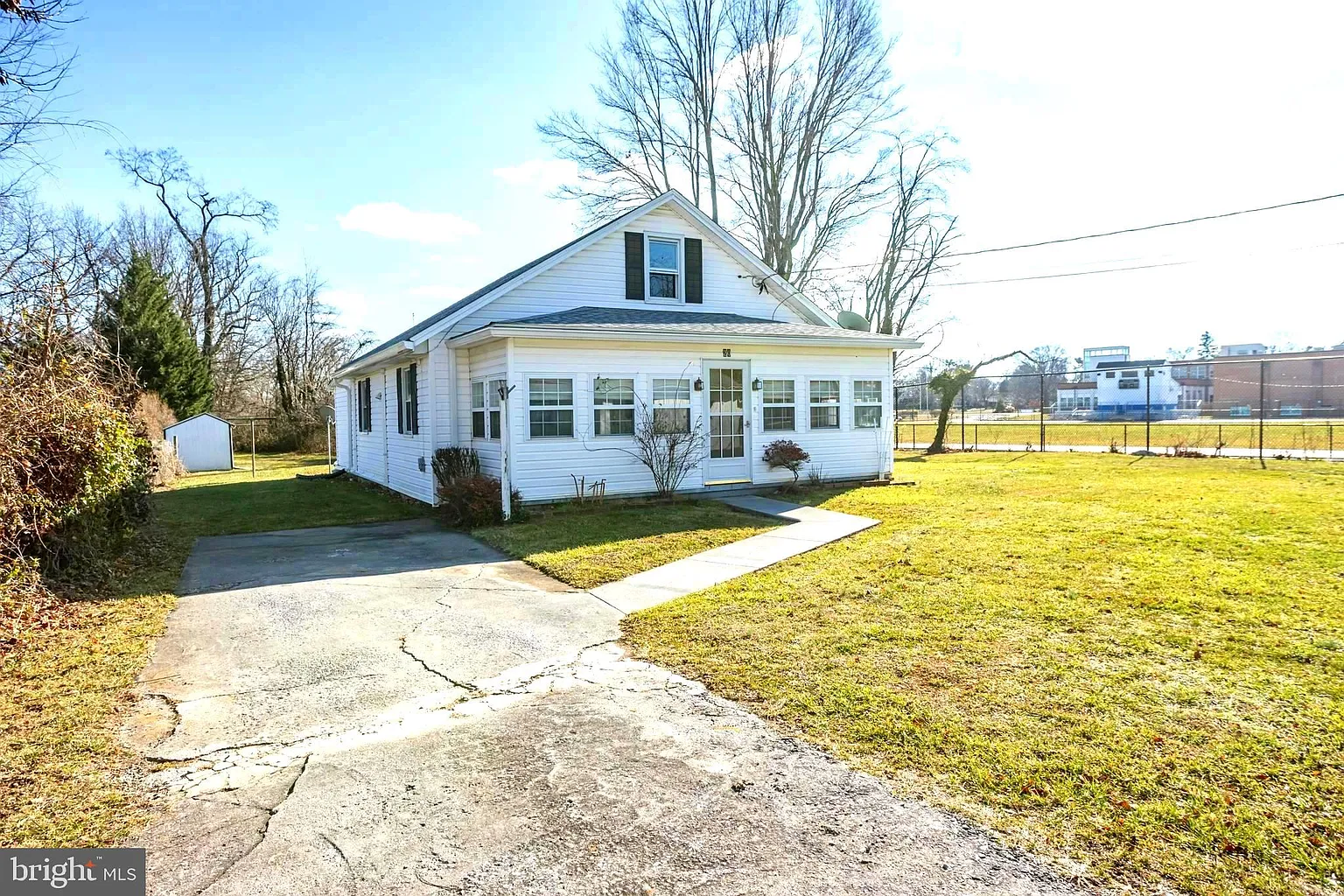 20 Lincoln Ave photo 1