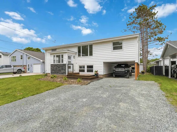 205 Montague Rd, Halifax, NS B2W 3P6