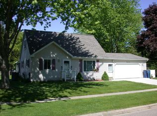 2411 Chaparral St, Kalamazoo, MI 49006
