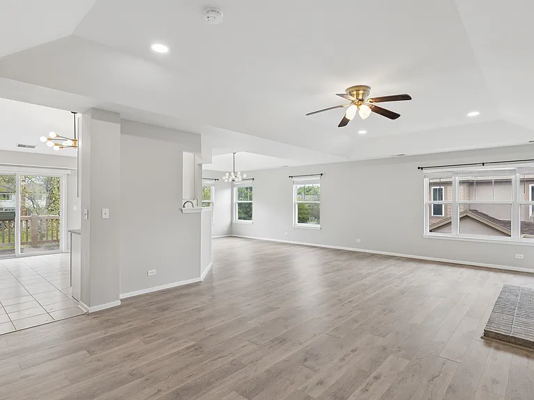 1952 Crenshaw Cir #1952 — Photo 7