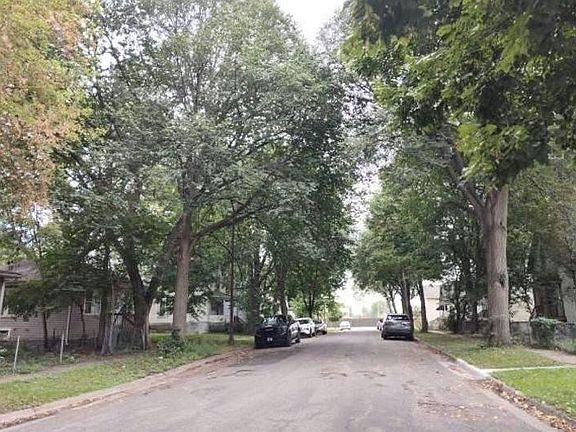 4th image of 841 Marion St
