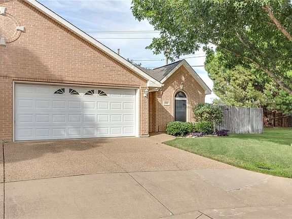 4th image of 2517 Autumn Shade Ct