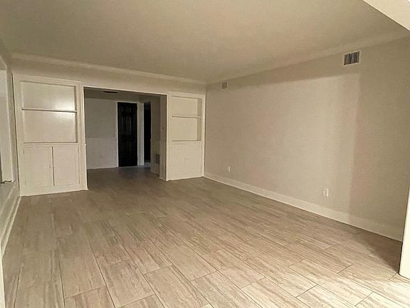 4th image of 1709 Eisenhower Dr