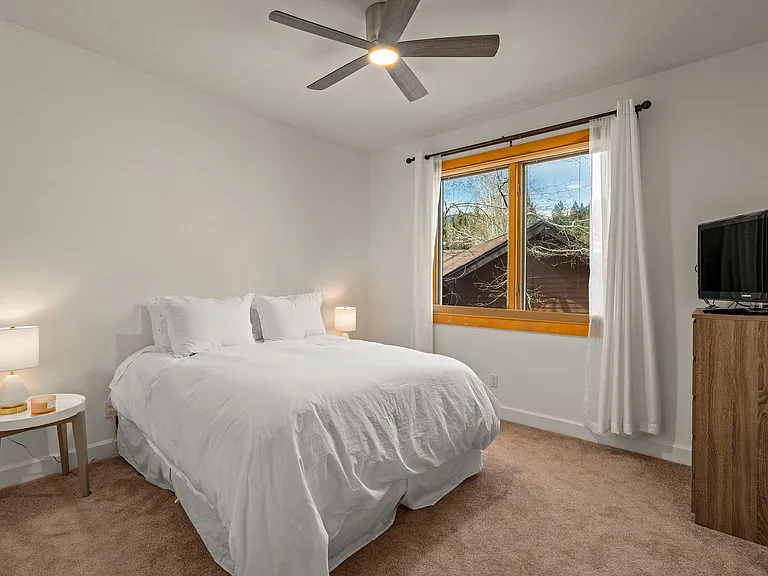 933 Northwood Blvd #8 — Photo 32