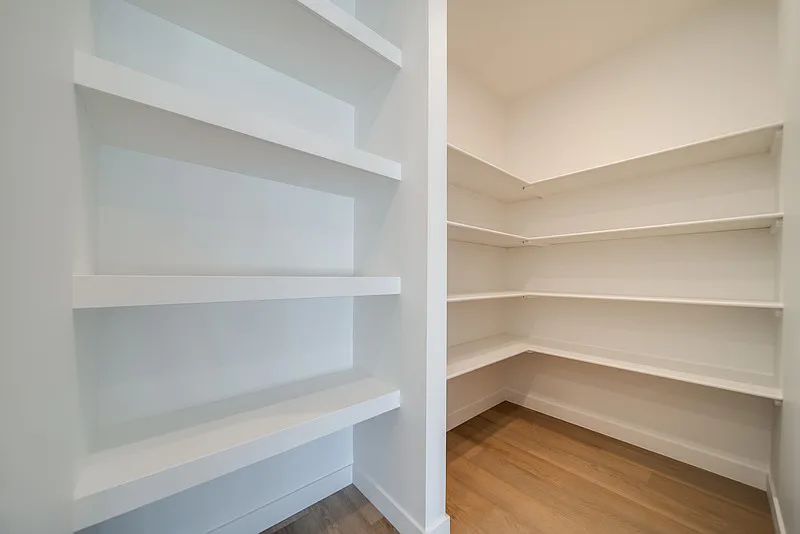 2 bed, 2.5 bath, $2,045 — Photo 4