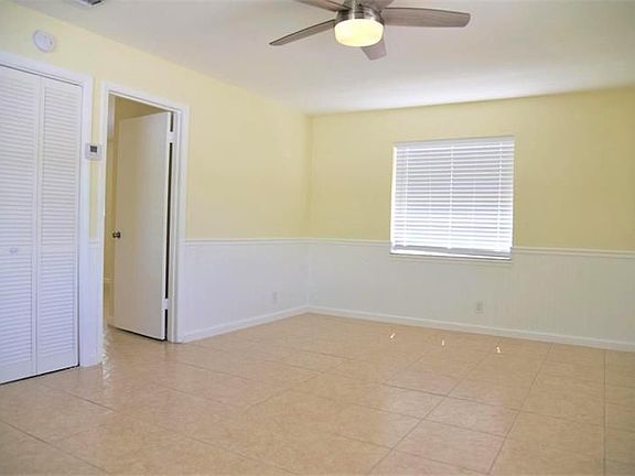 2nd image of 125 S F St #2