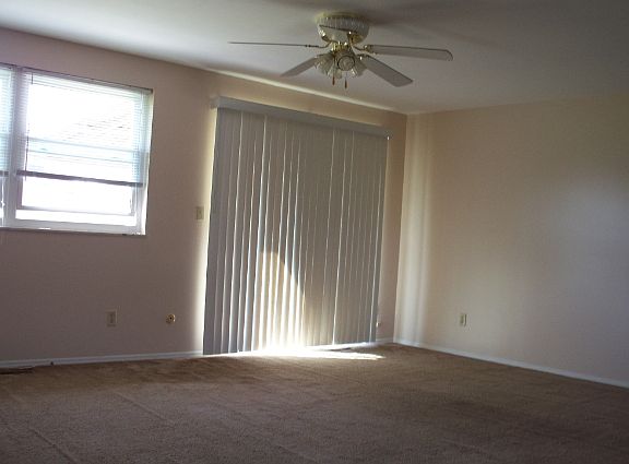 4th image of 7207 Carmelita Dr