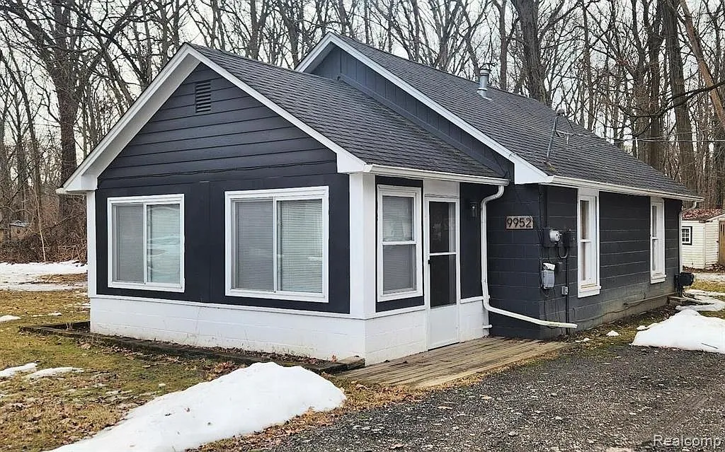 2 bed, 779 sqft, $1,835 — Photo 1