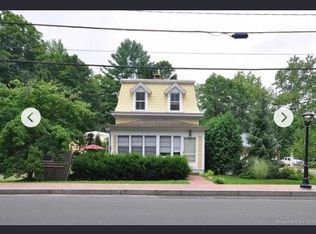 8 Washington Ave #1, Sandy Hook, CT 06482