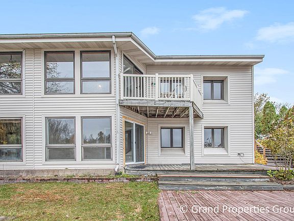 2nd image of 1542 Lamberton Lake Dr NE