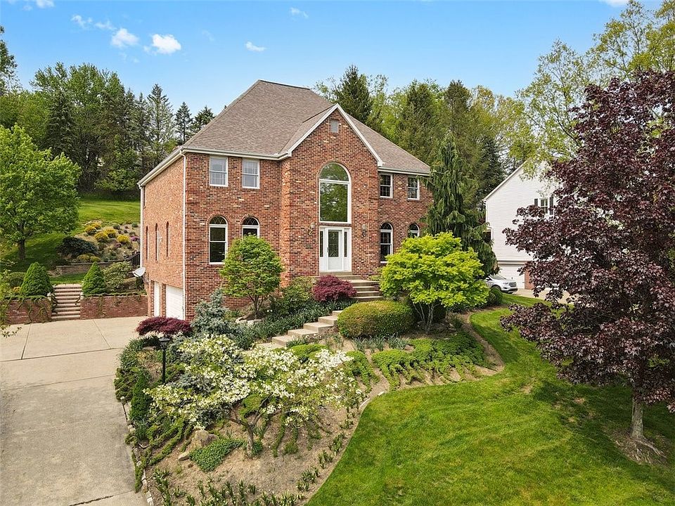 1st image of 2464 Dogwood Dr