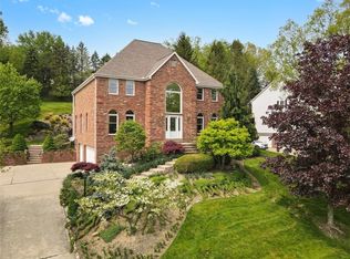 2464 Dogwood Dr, Wexford, PA 15090