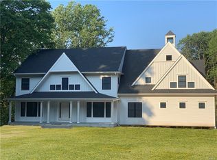 10 Fox Ridge Rd, Armonk, NY 10504