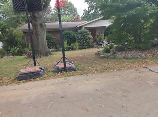175 Ranchmoor Trl, Ballwin, MO 63011