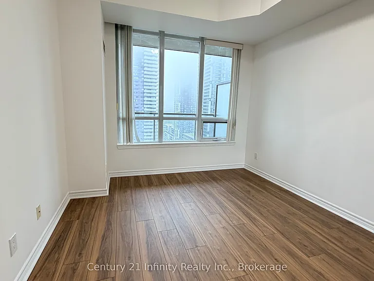 388 Prince Of Wales Dr #1911 — Photo 12