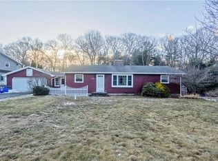 621 Black Plain Rd, North Smithfield, RI 02896