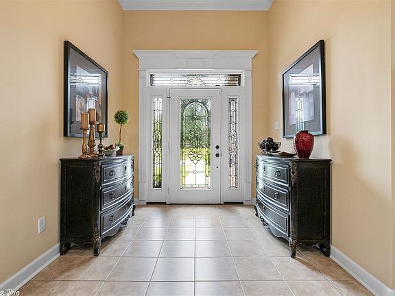 3rd image of 4112 Robinwood Cir