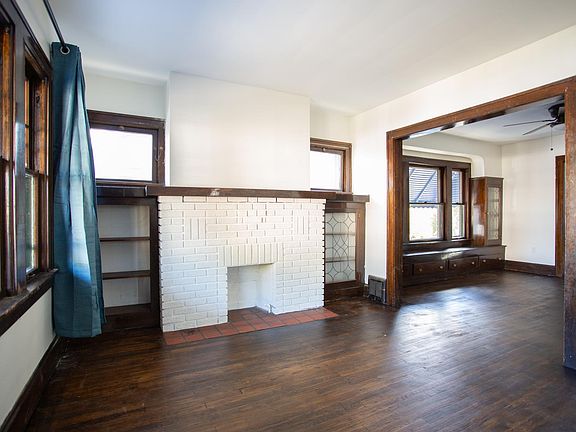 2nd image of 18014 Harland Ave #Up