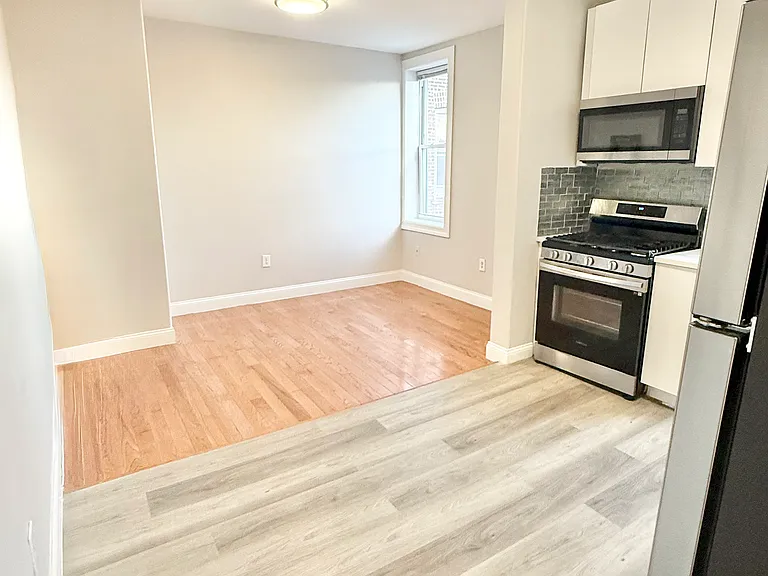 402 53rd St #25 — Photo 3