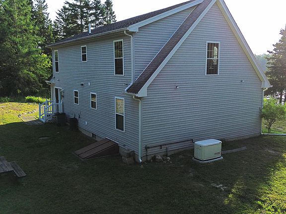 3rd image of 33 Landing Road
