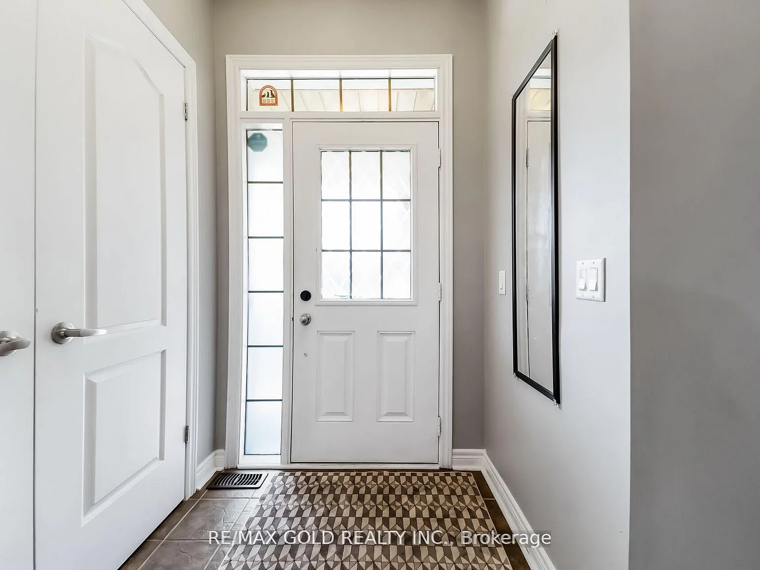 4 bed, $3,200 — Photo 3