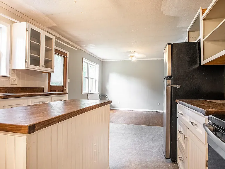8323 E Mountain Ln — Photo 5