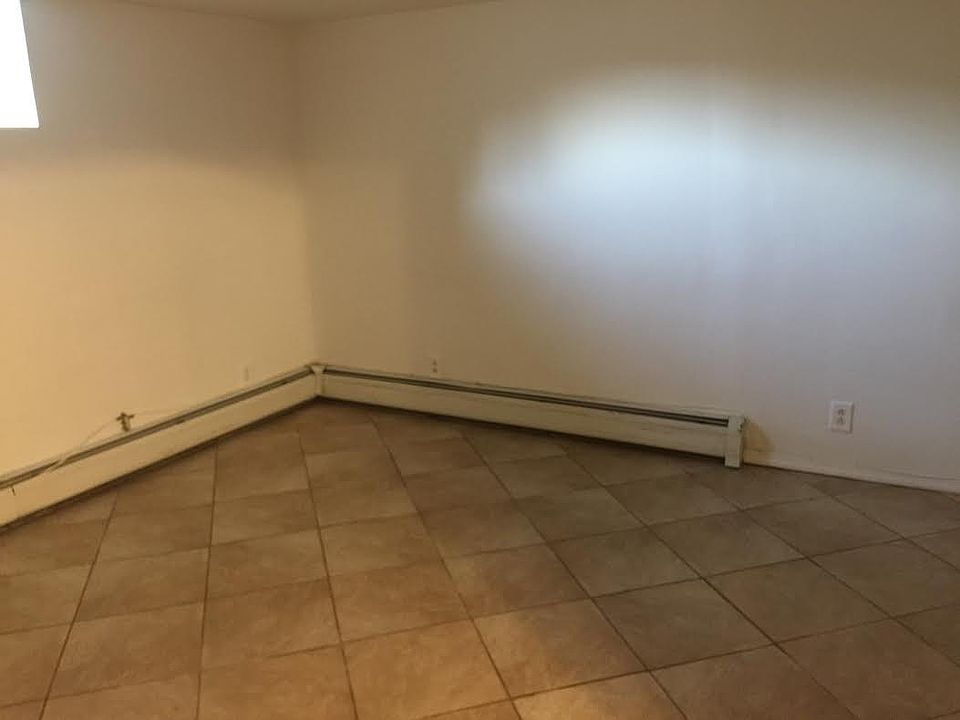 1st image of 198 Davis Ave