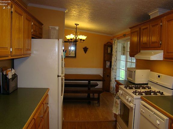 3rd image of 350 Forest Green Dr