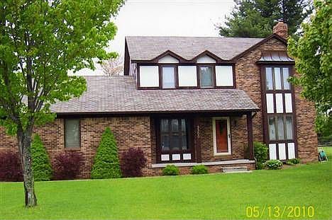 1st image of 3300 Amberwood Dr