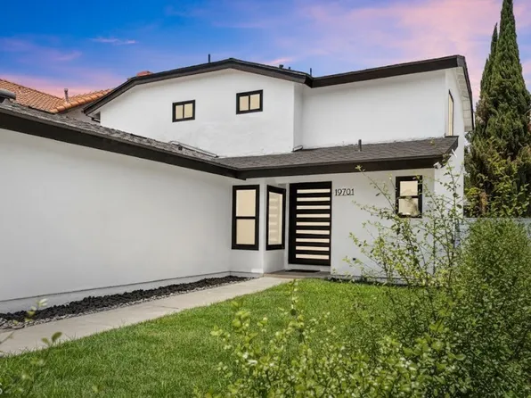 19701 Blythe St, Winnetka, CA 91306