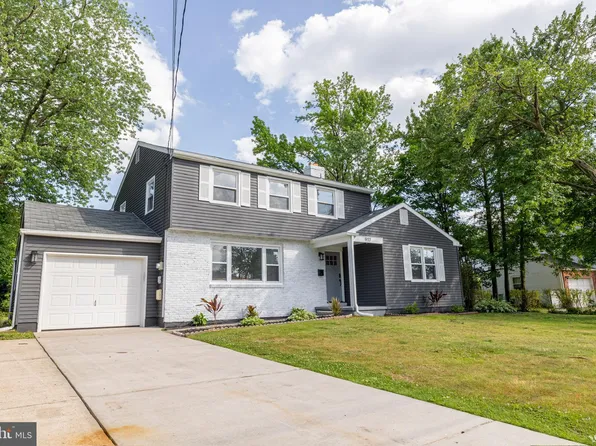 917 Kingston Dr, Cherry Hill, NJ 08034