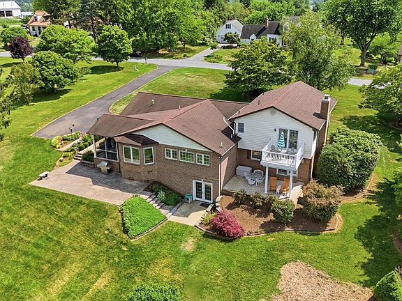 2nd image of 2196 Bellemonte Ct