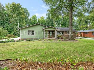 1174 Robinhood Cir, Charlotte, NC 28227