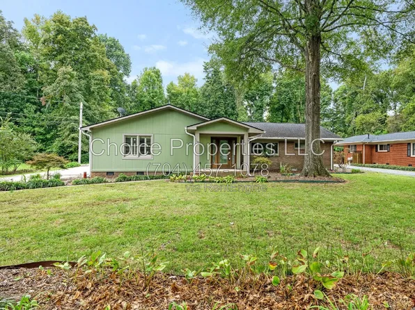 1174 Robinhood Cir, Charlotte, NC 28227