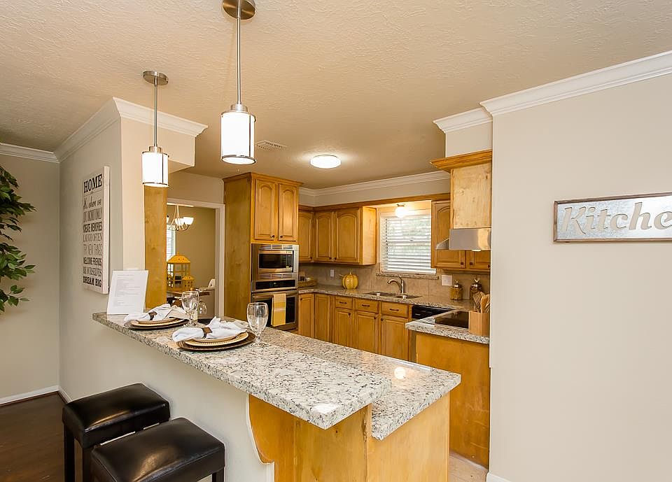 1st image of 5706 Ash Oak Dr