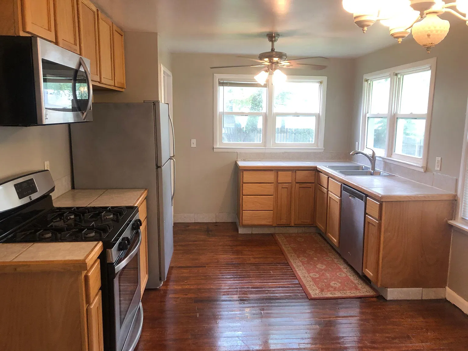 760 Blair St — Photo 4
