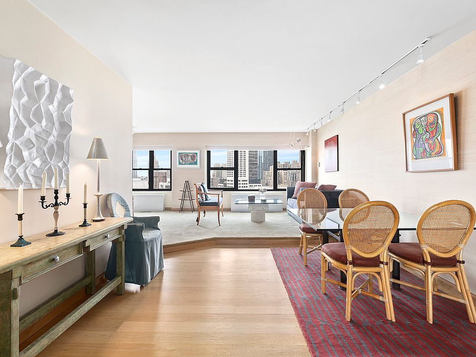 1st image of 20 W 64th St APT 14
